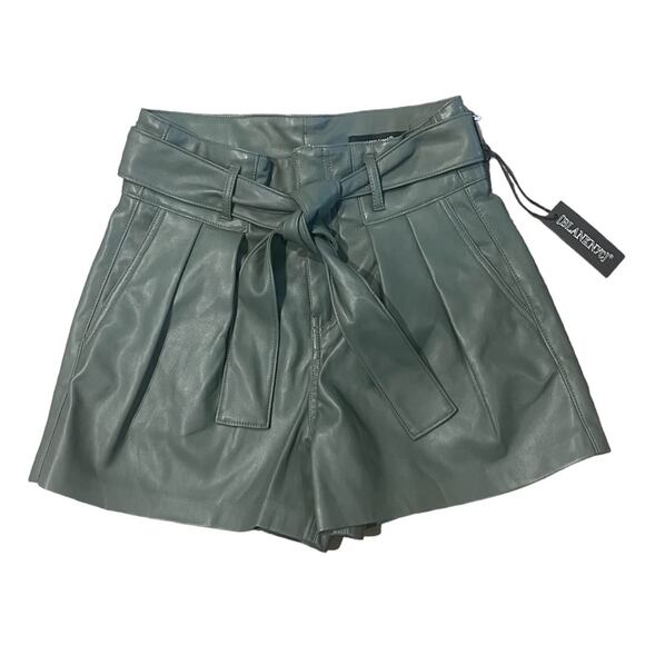 NWT! Blank NYC As You Said High Waisted Shorts - Size 24 - Picture 7 of 11